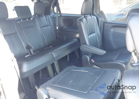 2018 Dodge Grand Caravan Gt z USA, uszkodzony, nr VIN 2C4RDGEG6JR335135